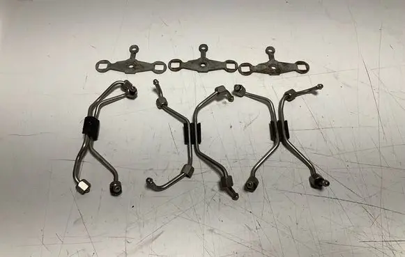 BMW X5 E70 Fuel Injector clamp holder 7583713