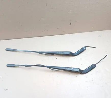 Mercedes-Benz Sprinter W901 W902 W903 W904 Front wiper blade arm A0018206144 A9068200744
