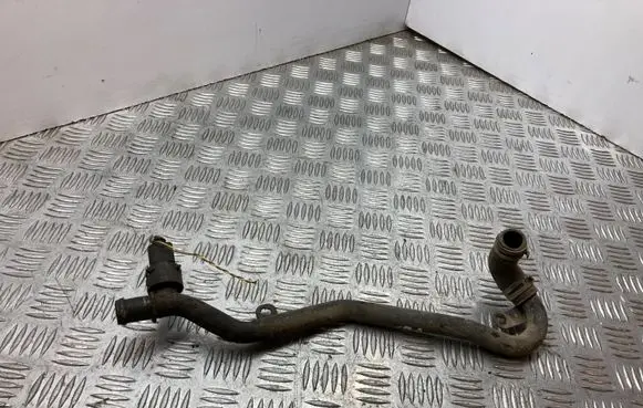 Engine coolant pipe/hose