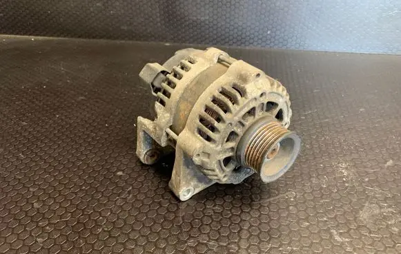 Opel Astra J Generator/alternator 13502595 09L12 14V100A