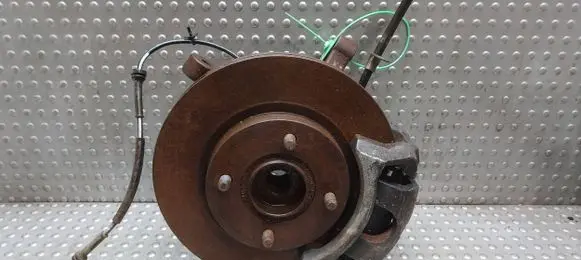Front wheel hub spindle knuckle