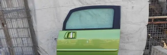 Peugeot 1007 Front door 