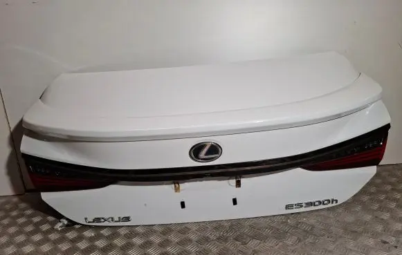 Lexus ES 250 - 300 - 330 Tailgate/trunk/boot lid 8218133P00