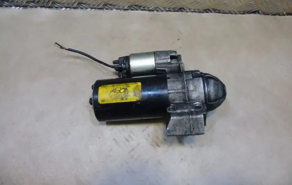 BMW 5 E60 E61 Starter motor 7801203