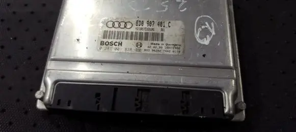 Audi A4 S4 B5 8D Engine control unit/module 8d0907401c 0281001838