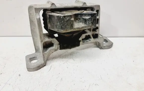Volvo V40 Engine mount bracket 31401303 31375196 31401726