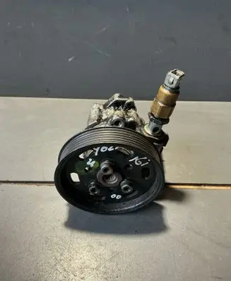 Volkswagen Golf IV Power steering pump 1J0422154