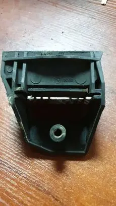BMW 5 E39 Radiator mount bracket 1436264
