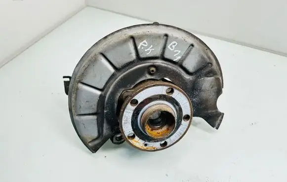 Volkswagen Touran II Front wheel hub 