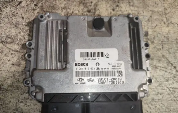 KIA Picanto Engine control unit/module 391012A010 0281012633 391072A010