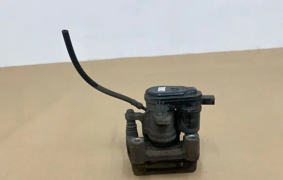 KIA Optima Rear brake caliper A558237700