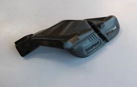 Opel Mokka B Fender mounting bracket 9825559780