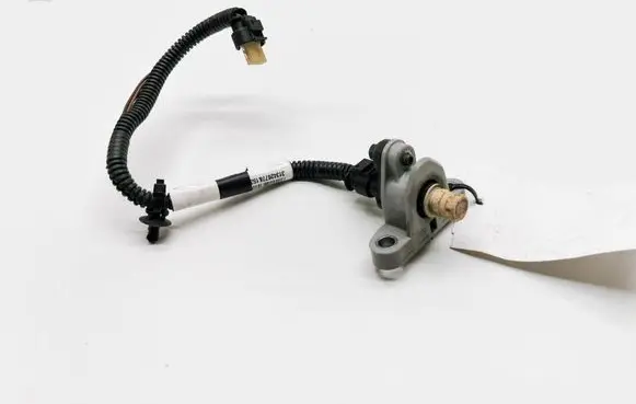 Volvo S60 Crankshaft position sensor 31410836