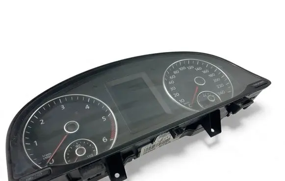 Volkswagen Caddy Speedometer (instrument cluster) 2K5920876A