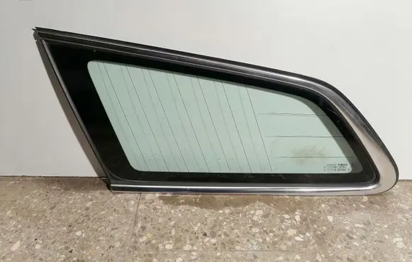 Volvo S90, V90 Rear side window 32219282