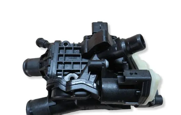 Ford Kuga II Thermostat housing 9849443980