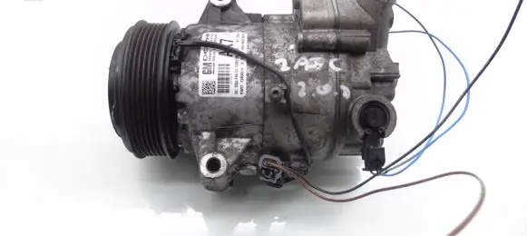 Opel Zafira C Air conditioning (A/C) compressor (pump) 135450514