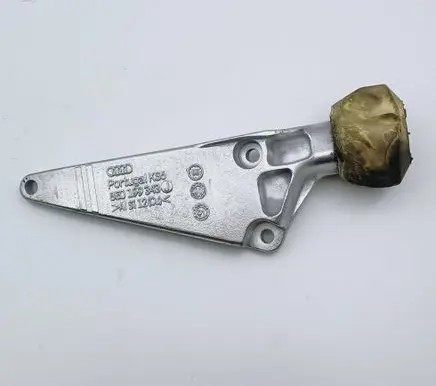 Audi A4 S4 B6 8E 8H Engine mounting bracket 8E0199343J