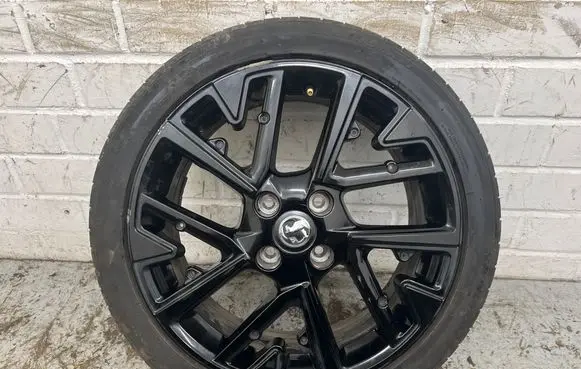 Opel Corsa F R17 alloy rim 9833892680