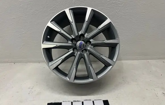 Volvo S60 R19 alloy rim 31381630