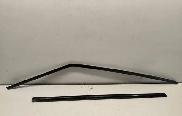 Land Rover Evoque I Front door glass trim molding BJ32208A96A