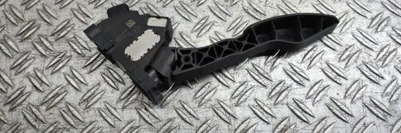 Toyota Avensis T270 Accelerator throttle pedal 7811002020