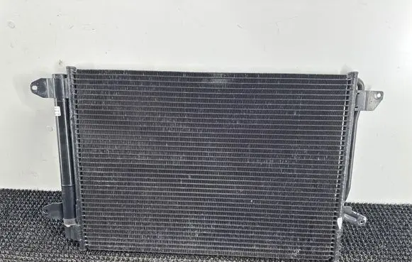Volkswagen Jetta VI A/C cooling radiator (condenser) 5C0820411