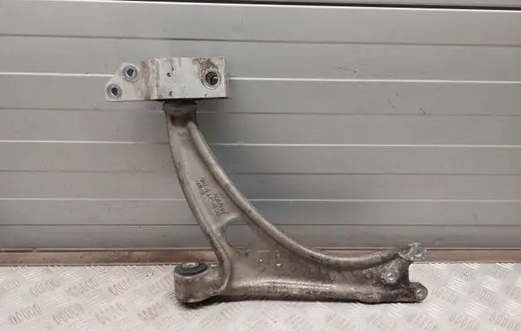 Volkswagen PASSAT CC Front lower control arm/wishbone 3C0407151G