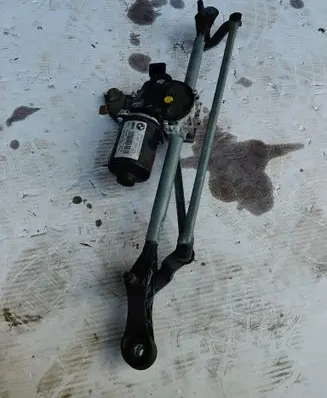 BMW 3 F30 F35 F31 Front wiper linkage and motor 7267503