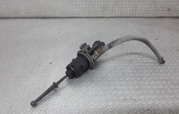 Skoda Octavia Mk2 (1Z) Clutch master cylinder 1J0973705