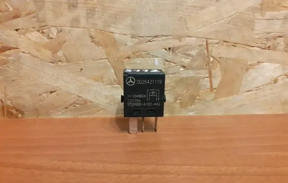Mercedes-Benz A W168 Other relay 0025421119 2112