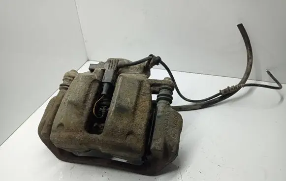 Mercedes-Benz C W203 Front brake caliper