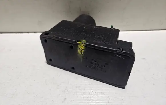 Mercedes-Benz C W202 Central locking vacuum pump 0132006349 2028001648