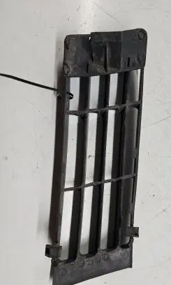 Audi A4 S4 B5 8D Front bumper lower grill AD9901501