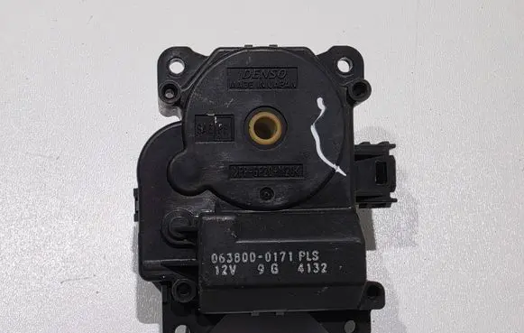 Lexus IS 220D-250-350 Air flap motor/actuator 8710630440 0638000171