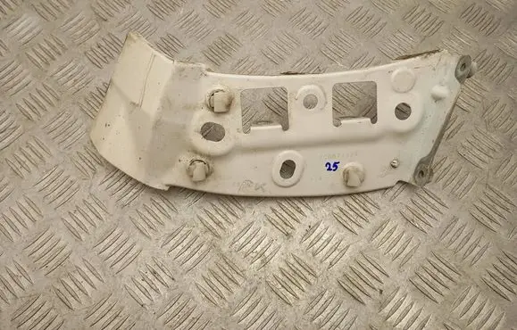 Fender mounting bracket