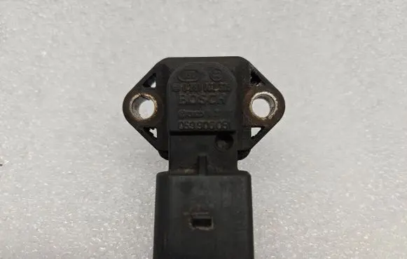Audi A6 S6 C5 4B Air pressure sensor 0781002326 059906051