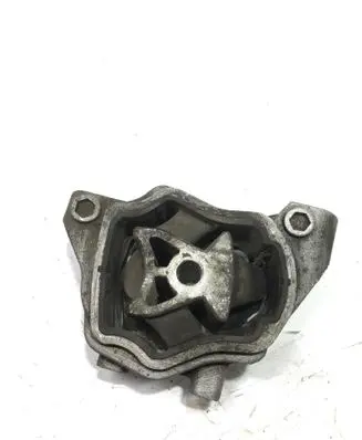 Land Rover Freelander 2 - LR2 Engine mount bracket TR8070M10