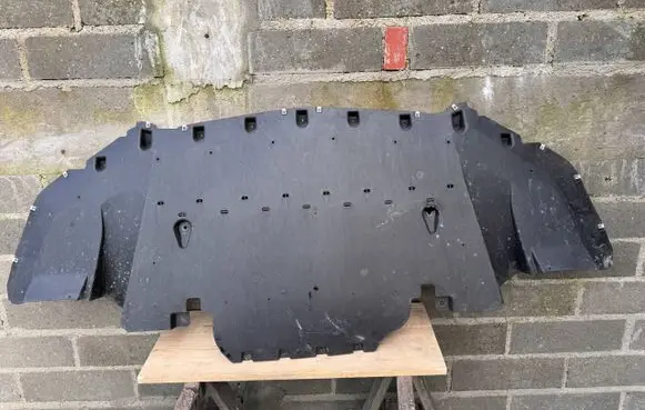 Ford Mustang VI Front bumper skid plate/under tray JR3B6A975DE