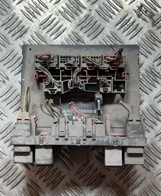 Volkswagen PASSAT B6 Comfort/convenience module 3C0937049H 05862044 F005V00529