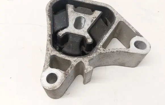 Mercedes-Benz CLA C117 X117 W117 Engine mount bracket