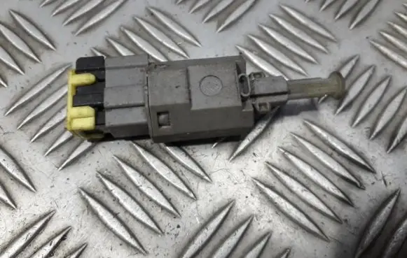 Mazda 626 Brake pedal sensor switch ga2c6649y