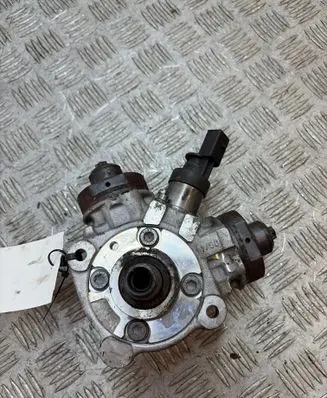 BMW X5 E70 Fuel injection high pressure pump 7800123