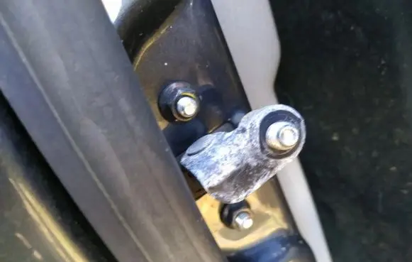 SsangYong Rodius Rear door check strap stopper