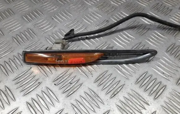 Ford Mondeo MK IV Front fender indicator light 7s7113k354ad 7s71-13k354-ad