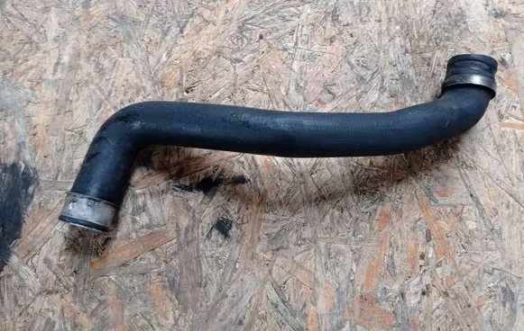 Mercedes-Benz CLK A209 C209 Engine coolant pipe/hose