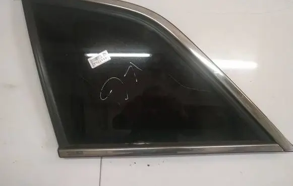 Opel Antara Rear side window AS2