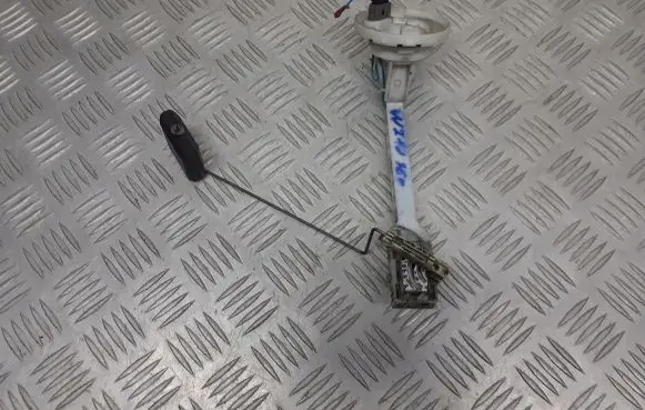 Mercedes-Benz E W210 Fuel level sensor A2105421117