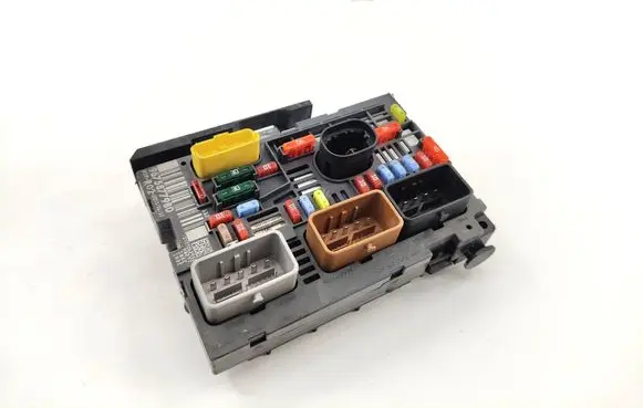 Citroen Berlingo Fuse box set 9675877980