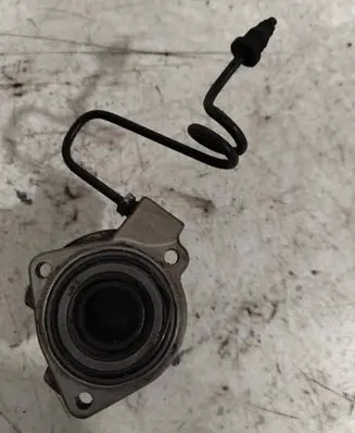 Clutch slave cylinder